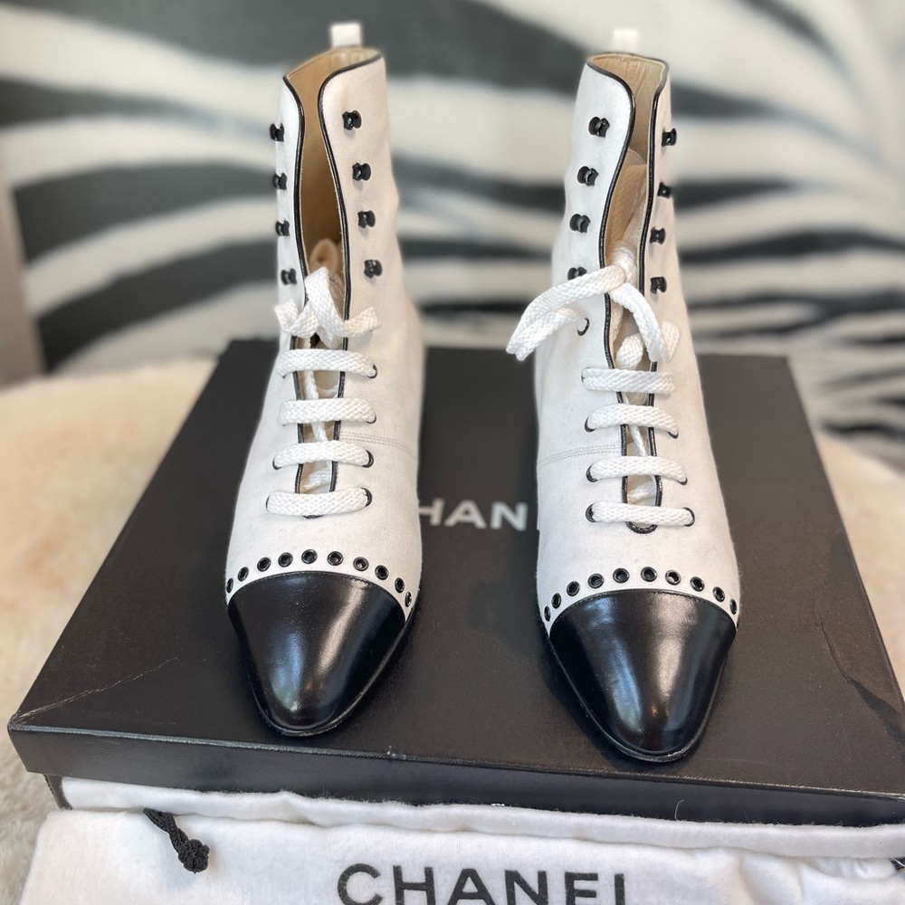 CHANEL Women's Black and White Lace-Up Boots